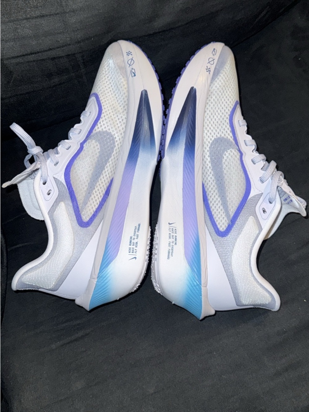 Nike ZOOM FLY Light Gray and Blue Running Sneakers - Picture 2 of 6